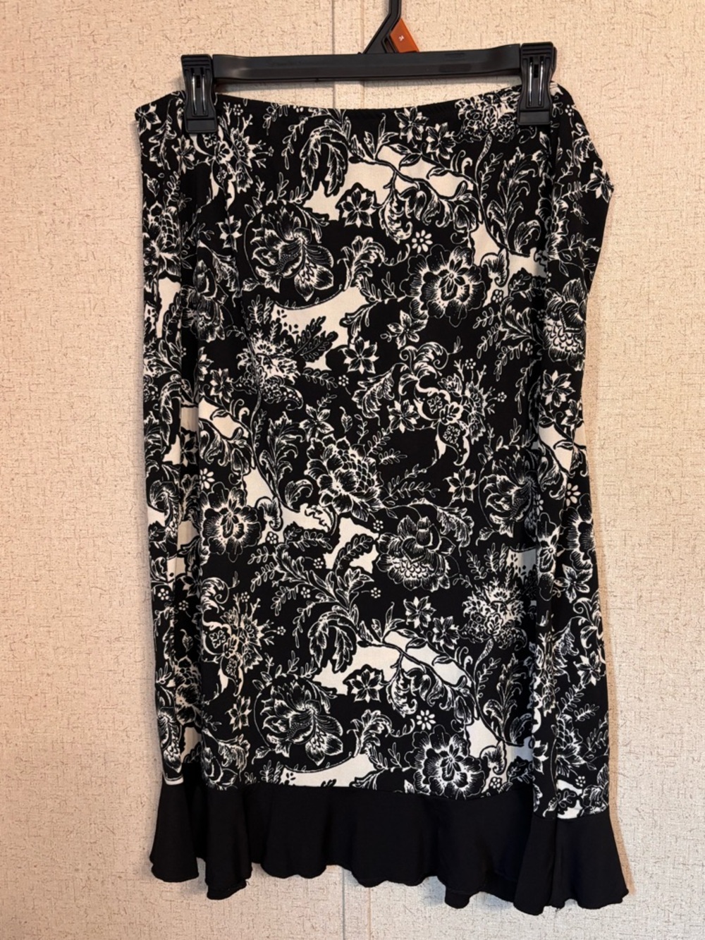Black & White Floral Ruffle Hem Skirt